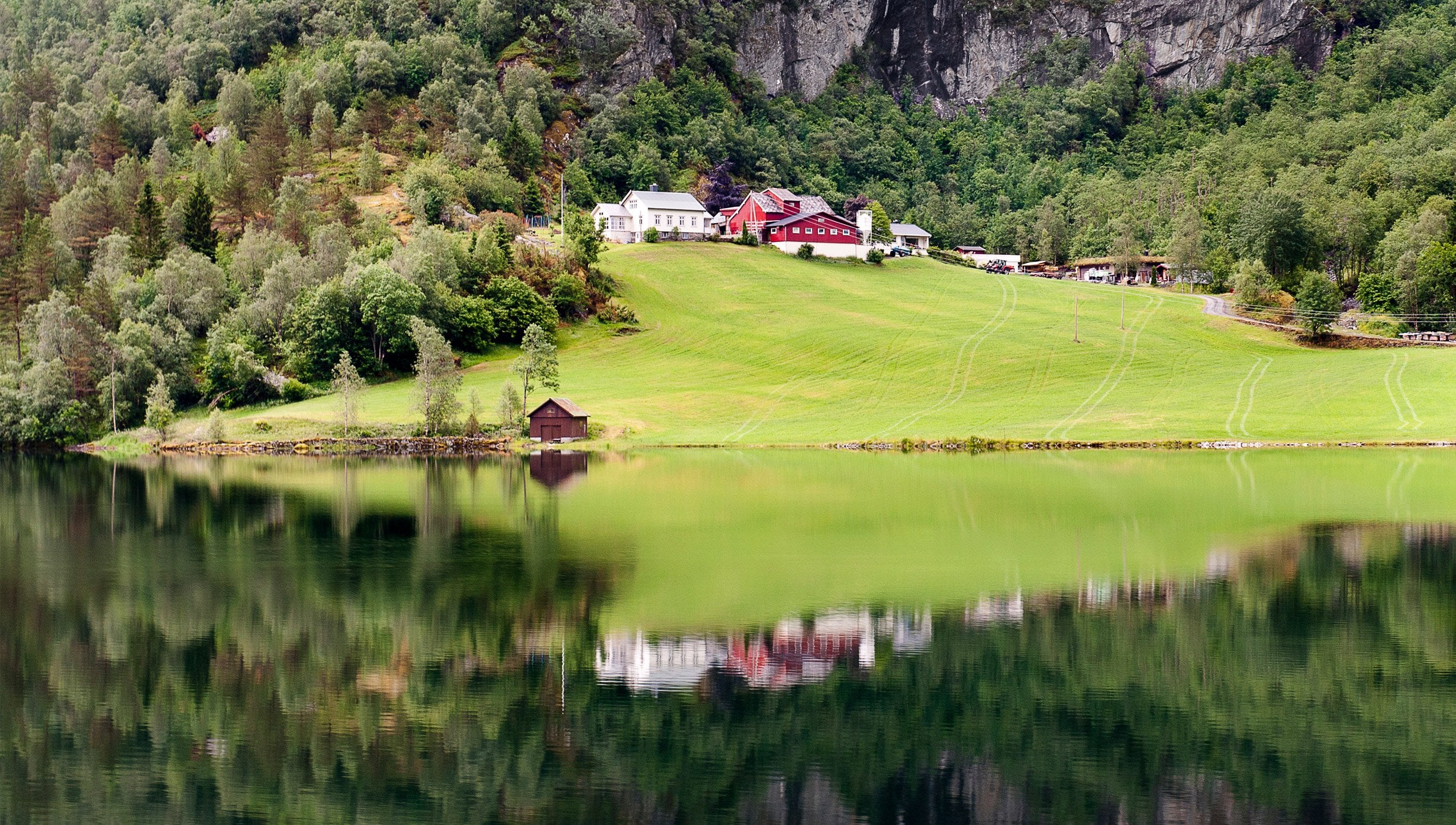 Hellesylt-Geiranger Cruise Hellesylt-Geiranger Cruise