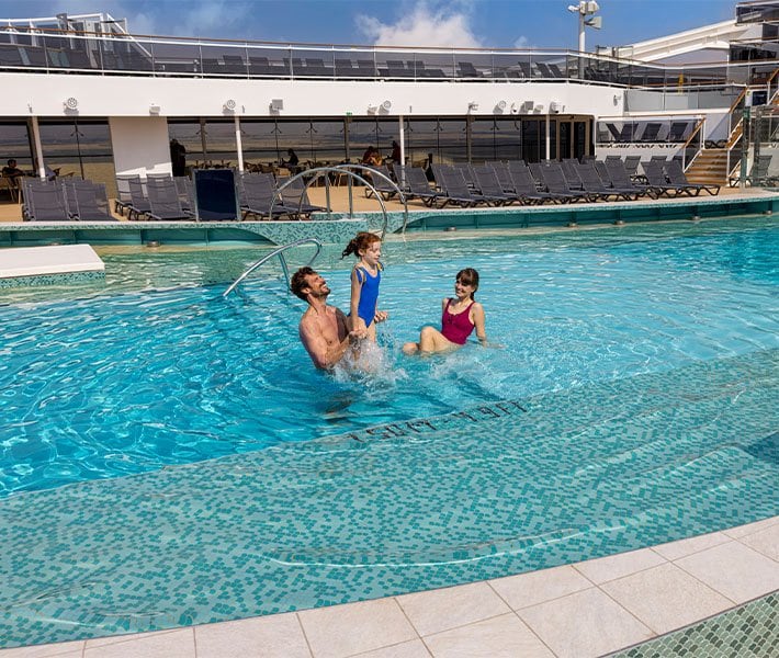 Family cruises, pool area, cruise ship | MSC Cruises Family cruises, pool area, cruise ship | MSC Cruises